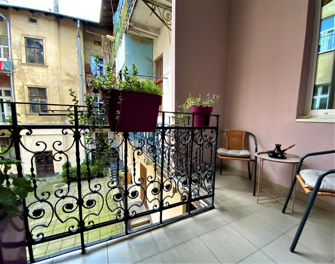 Glorious Apartment Near The Old City Λβιβ Εξωτερικό φωτογραφία