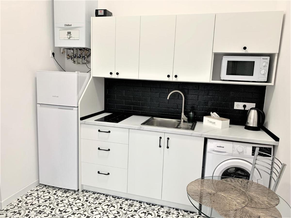 Glorious Apartment Near The Old City Λβιβ Εξωτερικό φωτογραφία