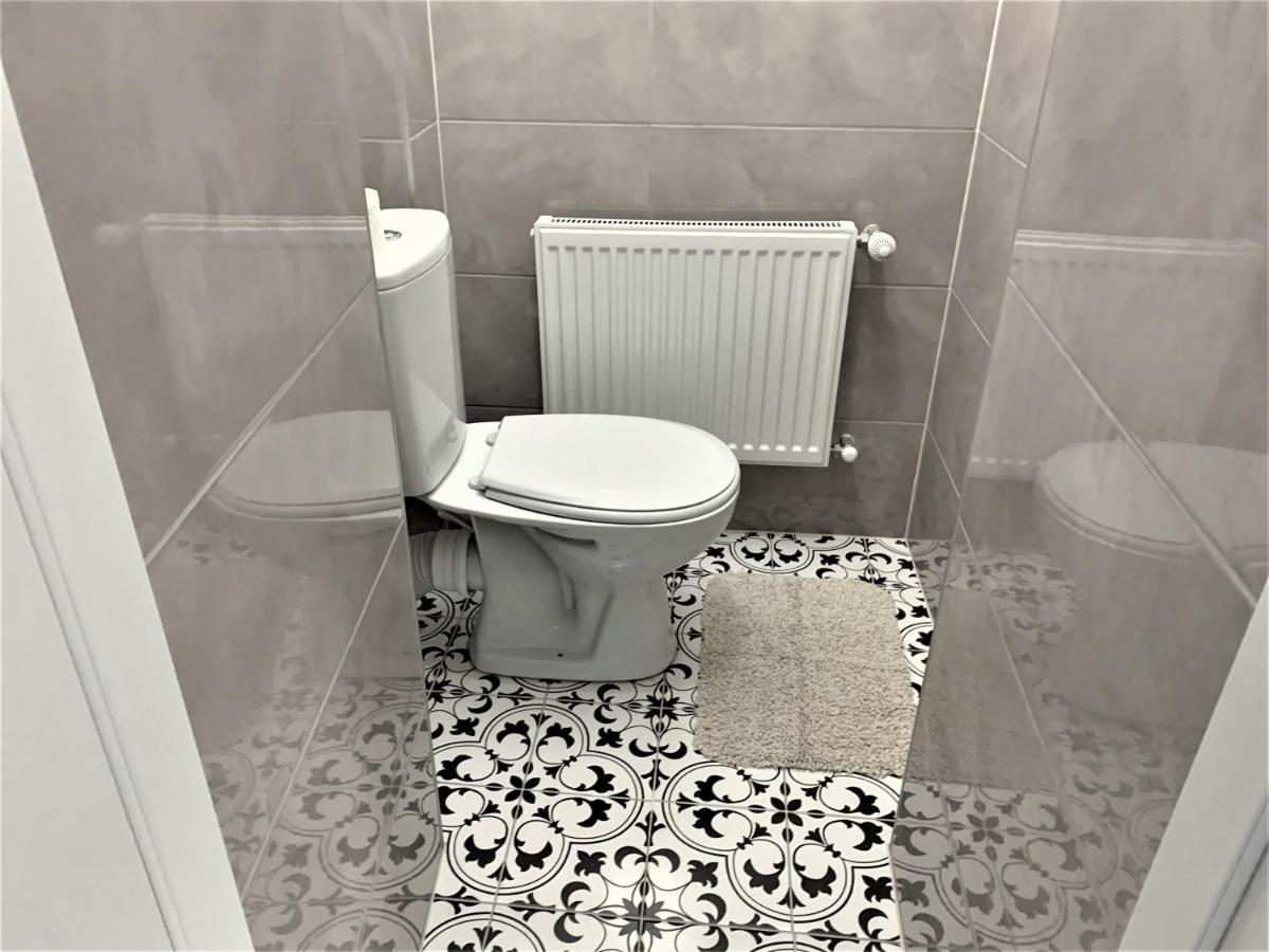 Glorious Apartment Near The Old City Λβιβ Εξωτερικό φωτογραφία