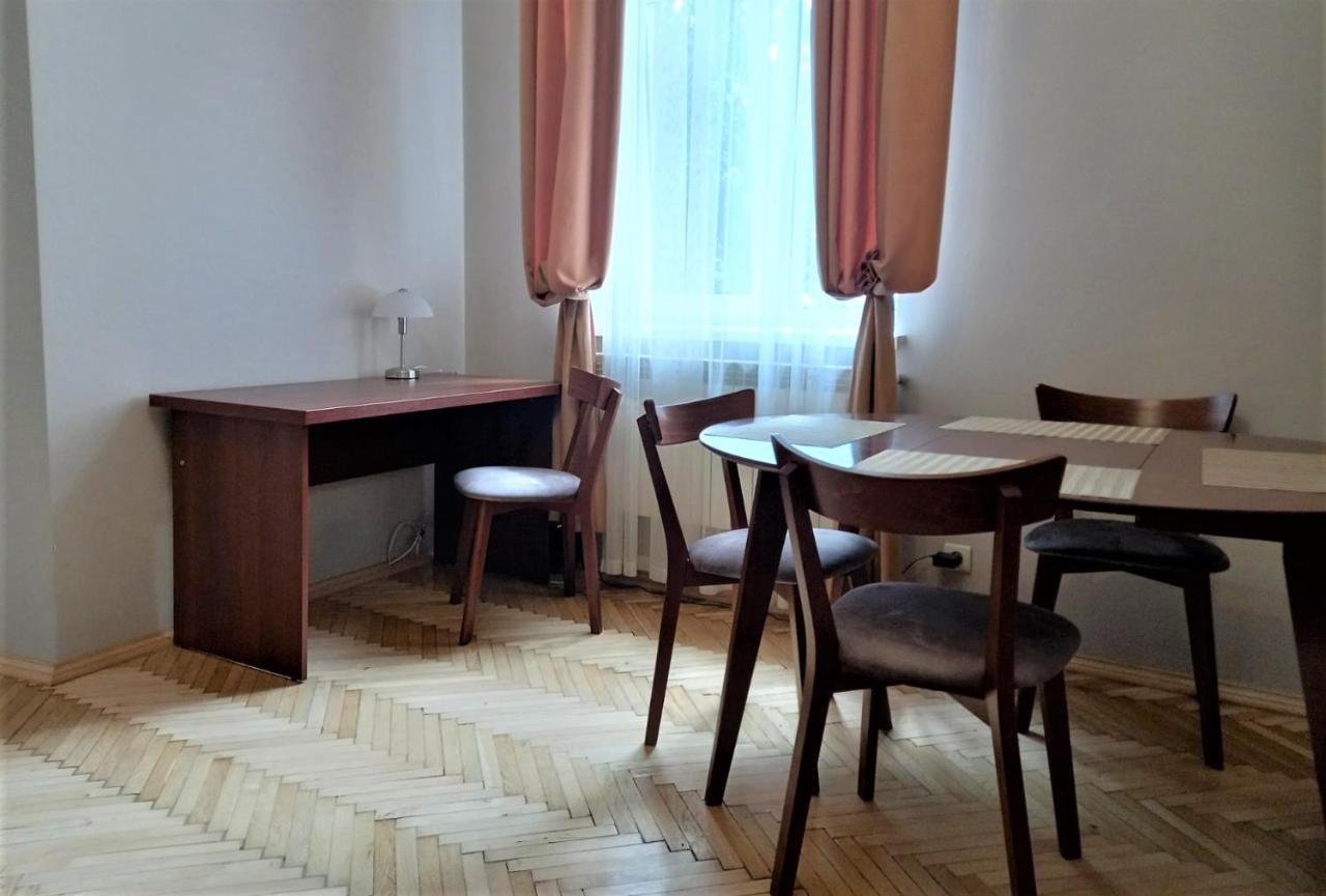 Glorious Apartment Near The Old City Λβιβ Εξωτερικό φωτογραφία